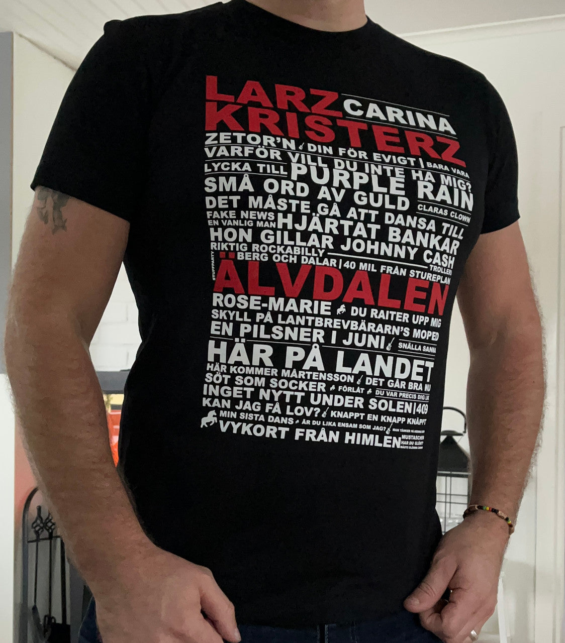 T-shirt med Larz Kristerz låtar